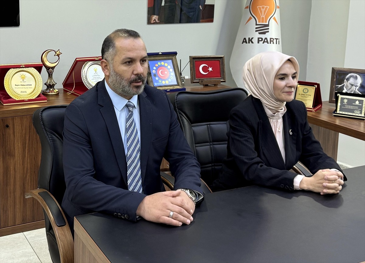 Aile ve Sosyal Hizmetler Bakanı Mahinur Özdemir Göktaş, AK Parti Ardahan İl Başkanlığını ziyaret...