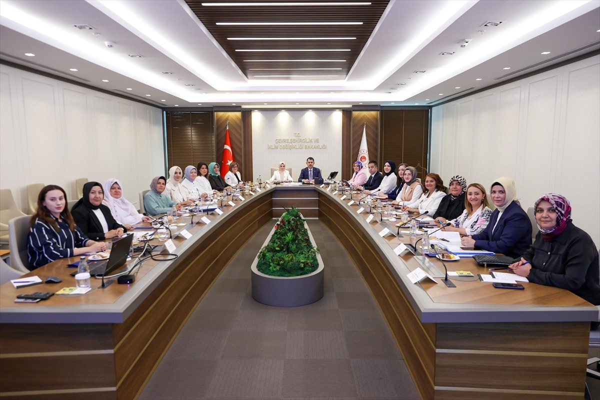 Aile ve Sosyal Hizmetler Bakanı Mahinur Özdemir Göktaş, Çevre, Şehircilik ve İklim Değişikliği...