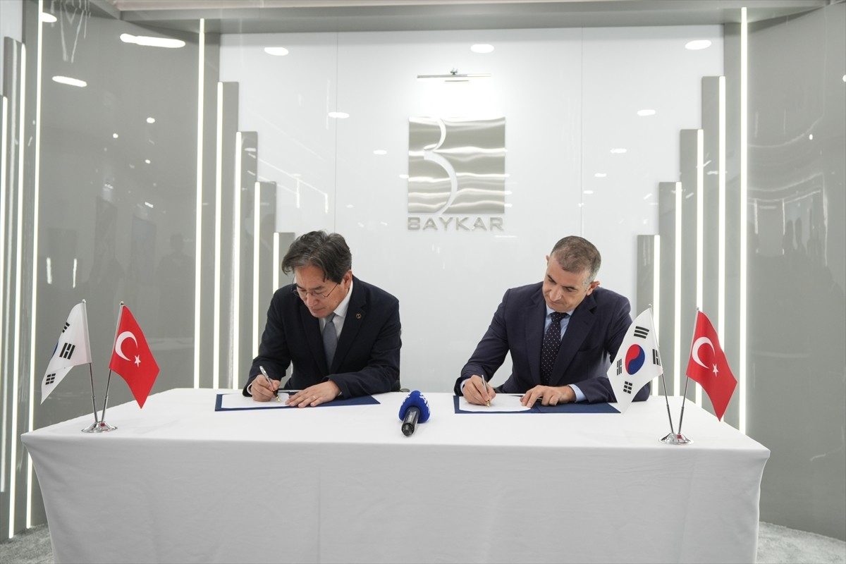 Anadolu Ajansının (AA) "Global İletişim Ortağı" olduğu 17. Uluslararası Savunma Sanayii Fuarı...