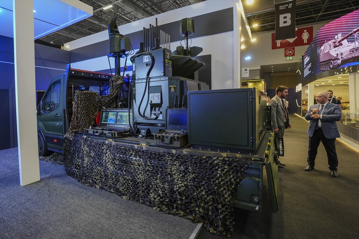 Anadolu Ajansının (AA) "Global İletişim Ortağı" olduğu IDEF 2025, Milli Savunma Bakanlığının ev...