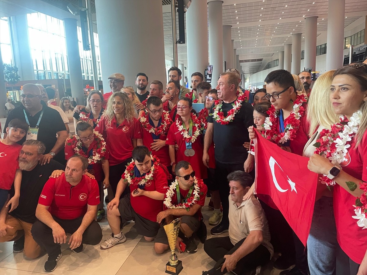 Avrupa Down Sendrom Atletizm, Tenis ve Masa Tenisi Şampiyonası'nda 58 madalya elde eden milli...