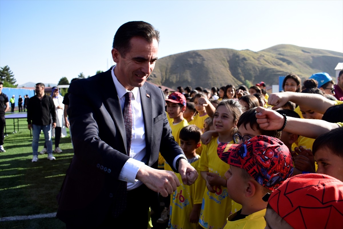 Bitlis'te, 27 branşta ve 47 antrenörle hizmet verecek olan Gençlik ve Spor Bakanlığı (GSB) Spor...