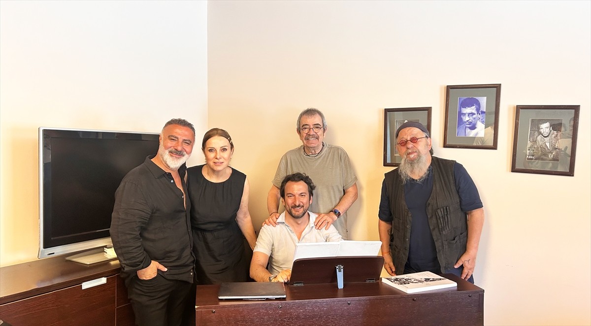 Çolpan İlhan-Sadri Alışık Tiyatrosu ve Piu Entertainment'ın yapımcılığında hazırlanan "Don...