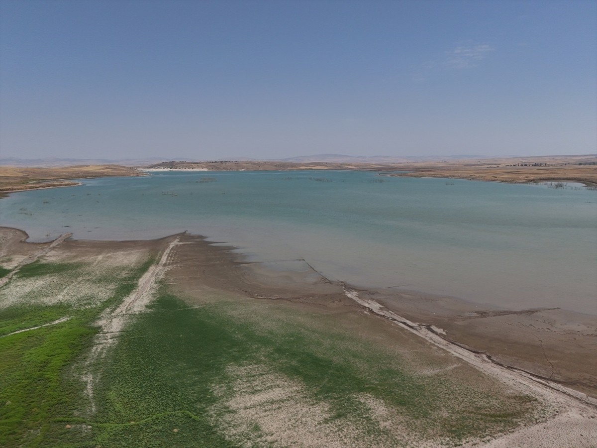 Çorum Belediyesi, temmuzda rekor seviyeye ulaşan su tüketimi nedeniyle vatandaşlara tasarruf...