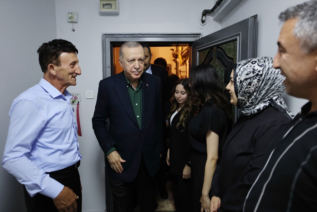 Cumhurbaşkanı Recep Tayyip Erdoğan, 15 Temmuz'daki darbe girişimi sırasında iki oğlu ve damadı...