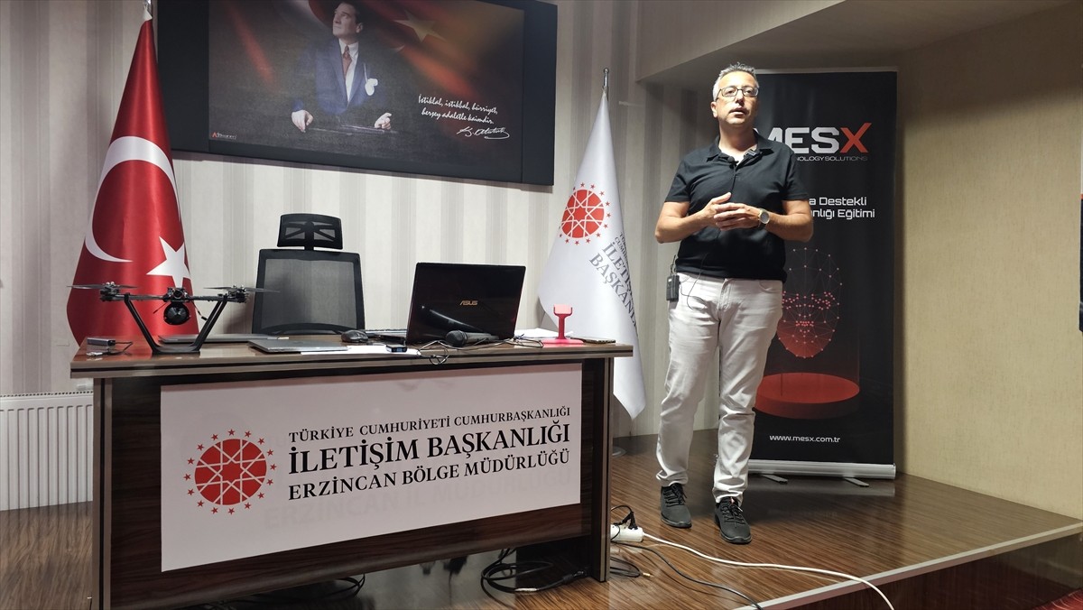 Cumhurbaşkanlığı İletişim Başkanlığı Erzincan Bölge Müdürlüğünce basın mensuplarına yönelik "Yapay...