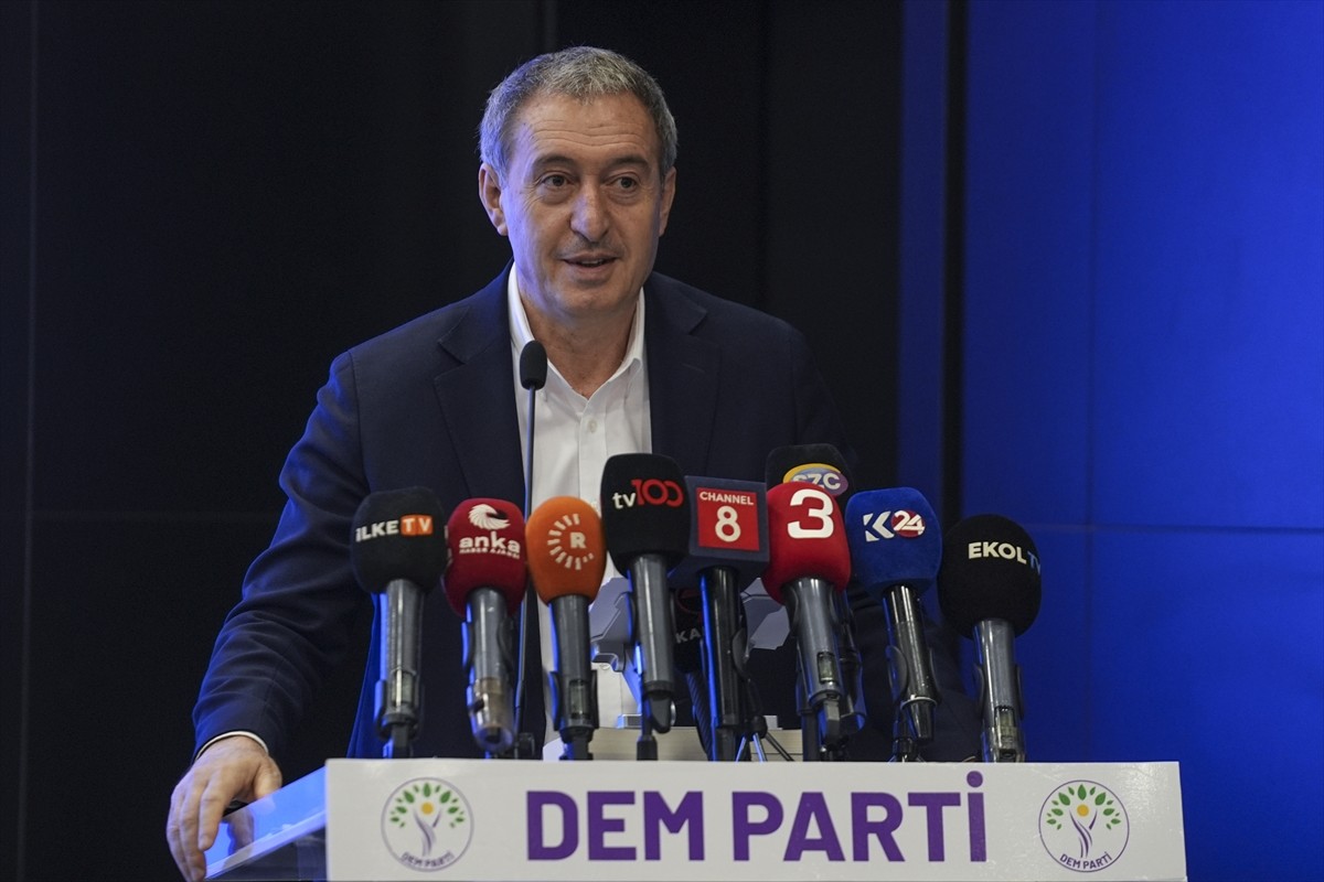 DEM Parti Eş Genel Başkanı Tuncer Bakırhan, Parti Meclisi toplantısı öncesinde partisinin genel...