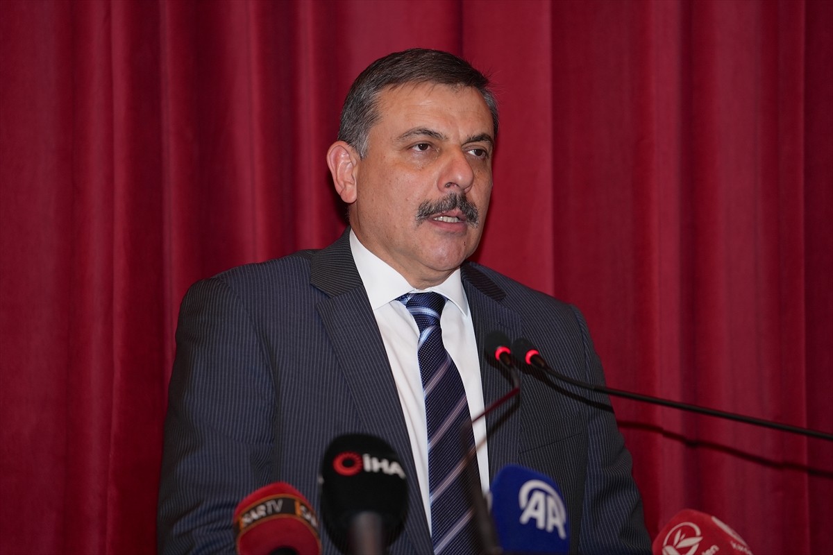 Erzurum'da akademisyen ve öğrencilerin hazırladığı, darbeleri anlatan kara mizah türündeki "Darbe...