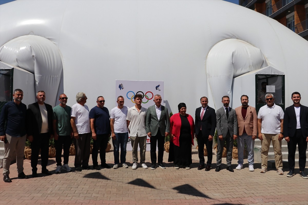  Erzurum'da milli takım kampındayken çığ düşmesi sonucu hayatını kaybeden Emre Yazgan'ın adı...