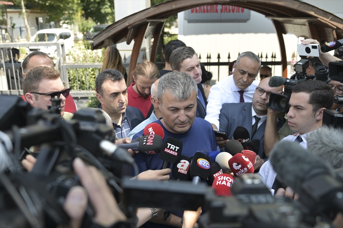 Eskişehir'in Seyitgazi ilçesinde çıkan orman yangınında hayatını kaybeden orman şehitlerinin...