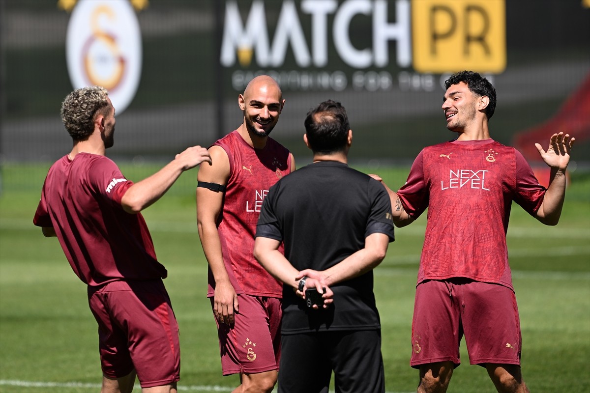 Galatasaray Futbol Takımı, yeni sezon hazırlıklarına teknik direktör Okan Buruk (sağ 2)...
