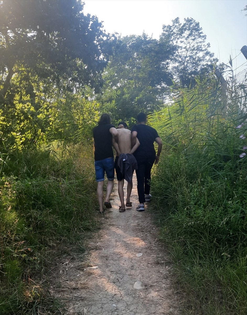  Hakkında hırsızlık, yaralama ve ruhsatsız silah bulundurmaktan 18 yıl kesinleşmiş hapis cezası...