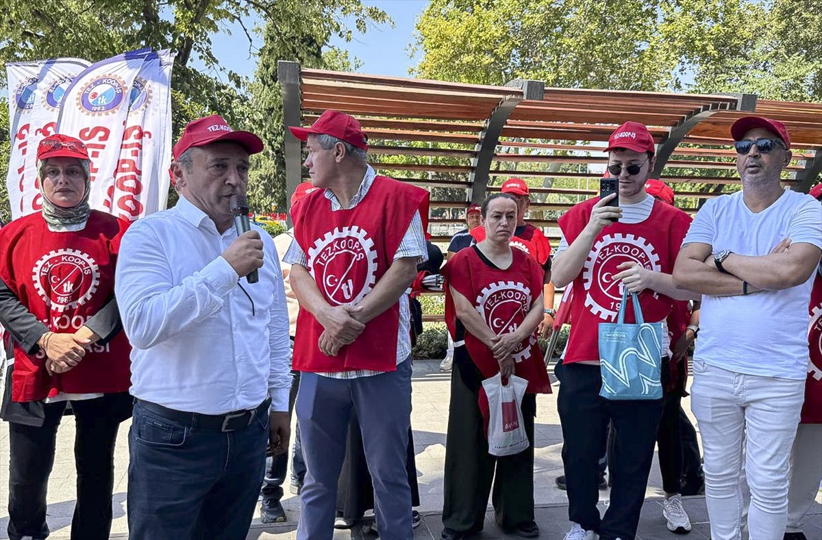 İstanbul'da, aralarında Türkiye Ticaret, Kooperatif, Eğitim, Büro ve Güzel Sanatlar İşçileri (Tez...