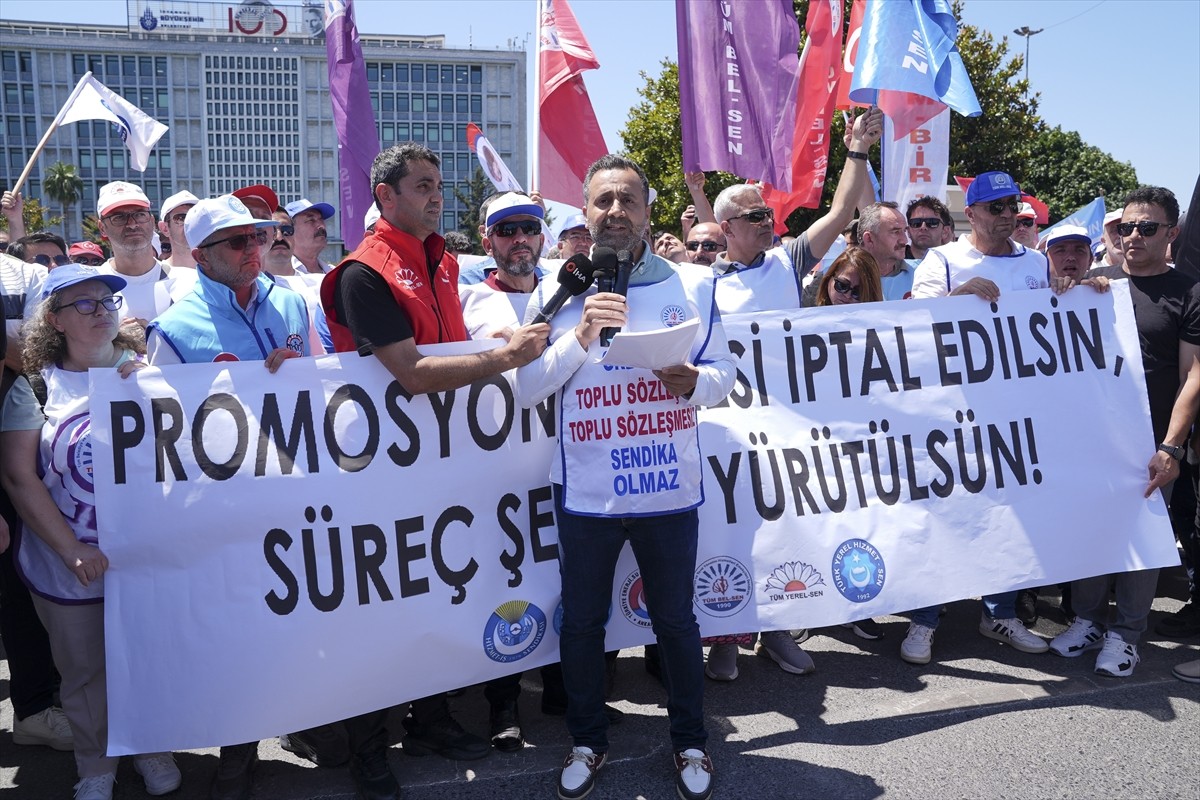 İstanbul Büyükşehir Belediyesi (İBB) işçilerinin üyesi olduğu birçok sendika, İBB'nin maaş...