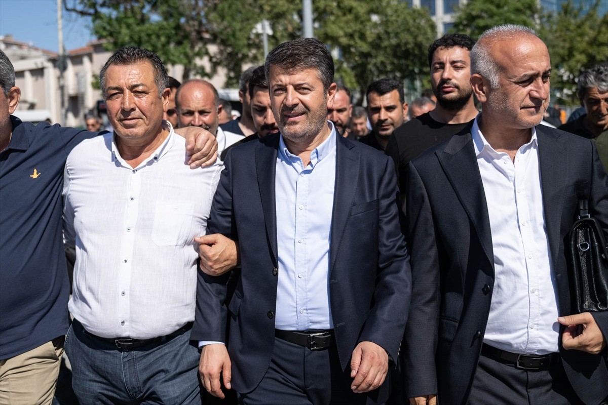 İstanbul merkezli 3 ayrı yolsuzluk soruşturmasında gözaltına alınan Adıyaman Belediye Başkanı...