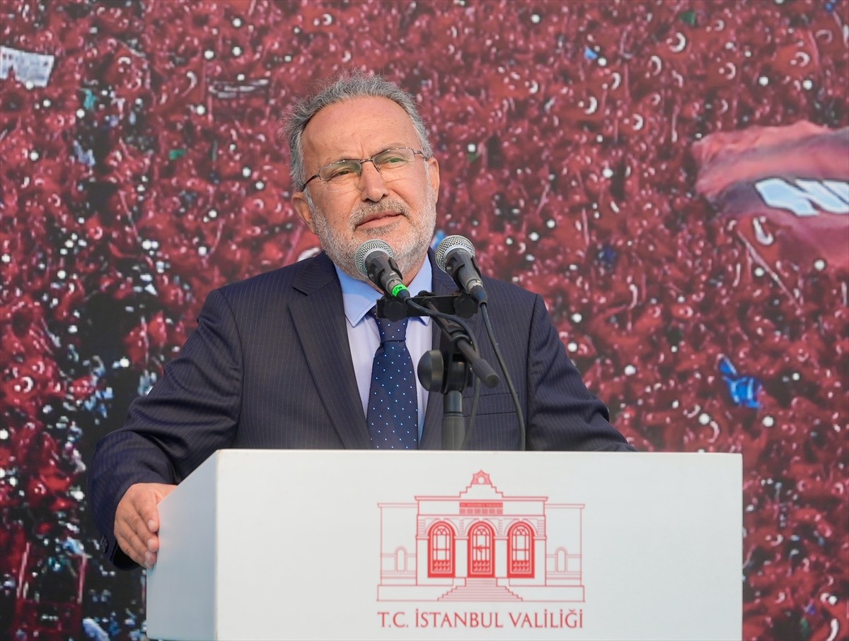 İstanbul Valiliği, "15 Temmuz Demokrasi ve Milli Birlik Günü" dolayısıyla şehit yakınları ve...