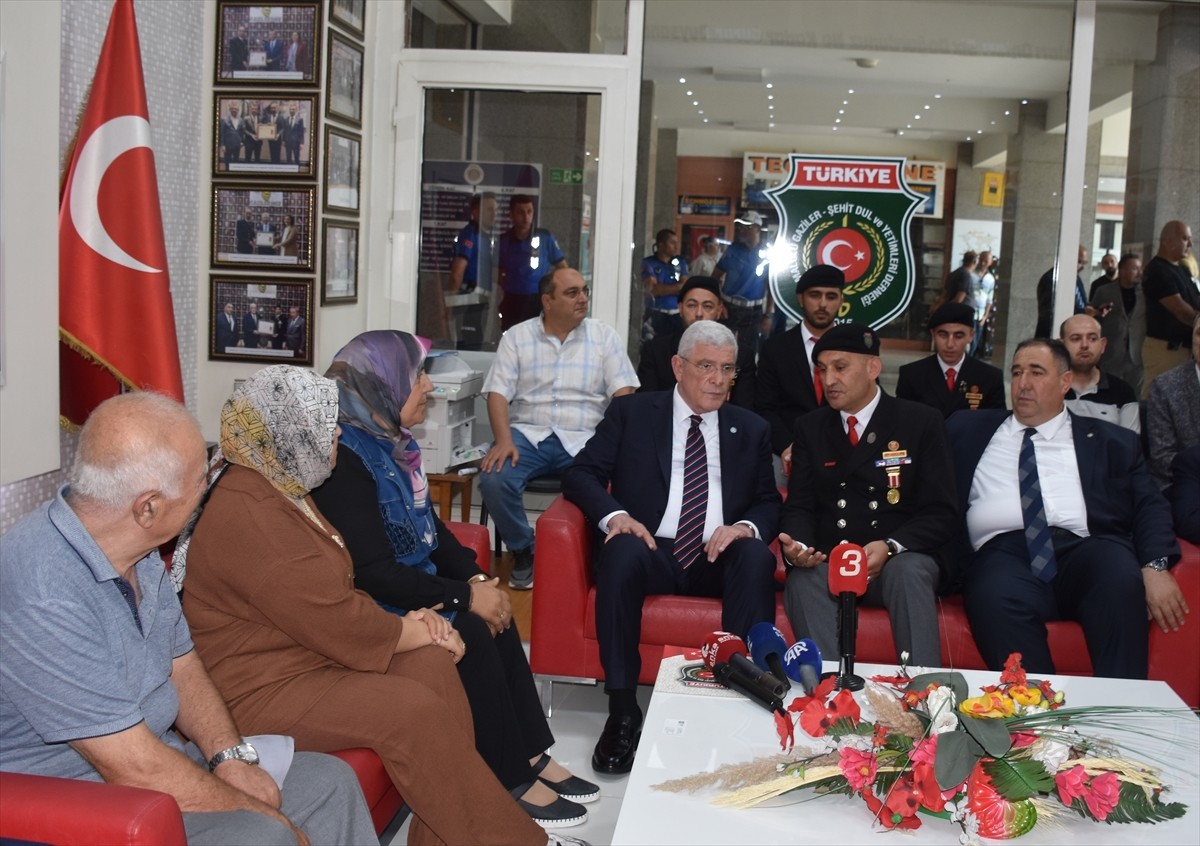 İYİ Parti Genel Başkanı Müsavat Dervişoğlu, Afyonkarahisar'da Türkiye Harp Malulü Gaziler Şehit...