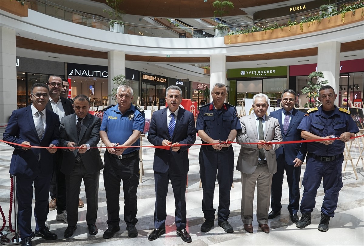 İzmir Valiliği tarafından 15 Temmuz Demokrasi ve Milli Birlik Günü etkinlikleri kapsamında Anadolu...