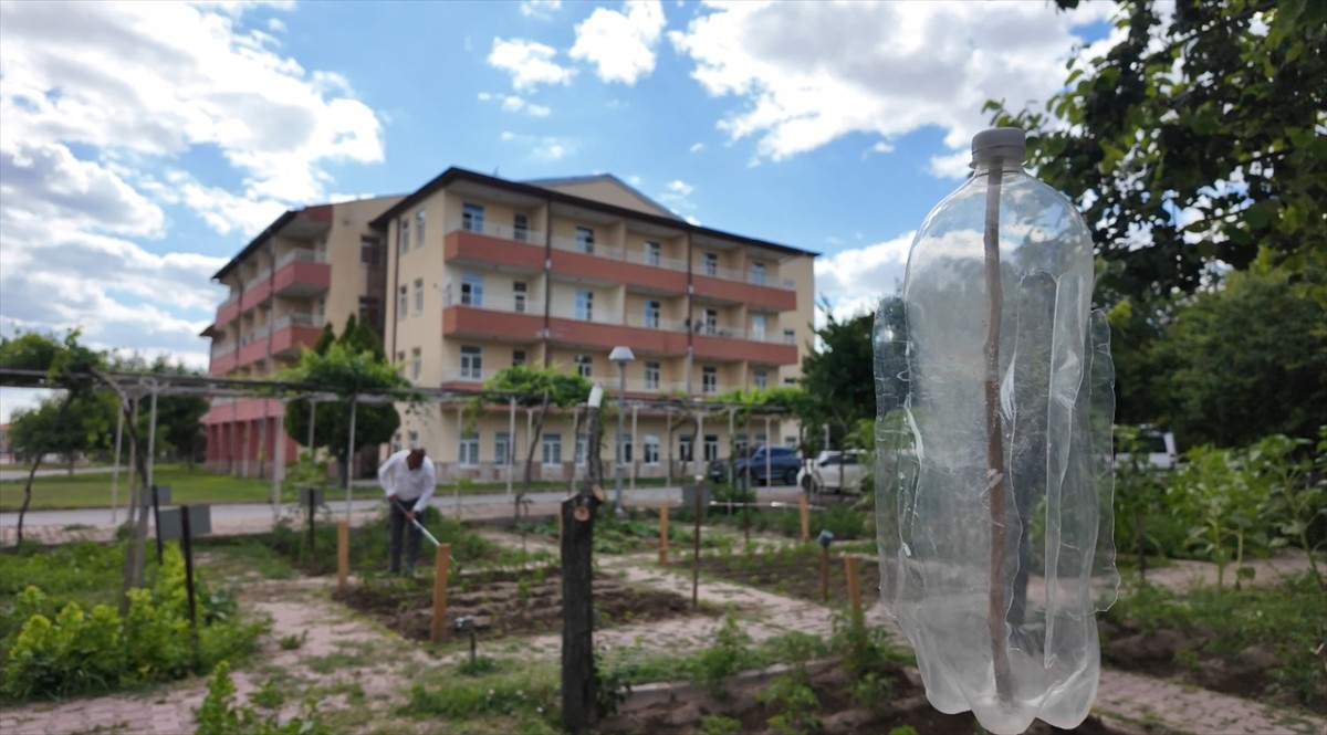 Kayseri Büyükşehir Belediyesi bünyesinde faaliyet gösteren Hacı-Rukiye Gazioğlu Huzurevi'nde...