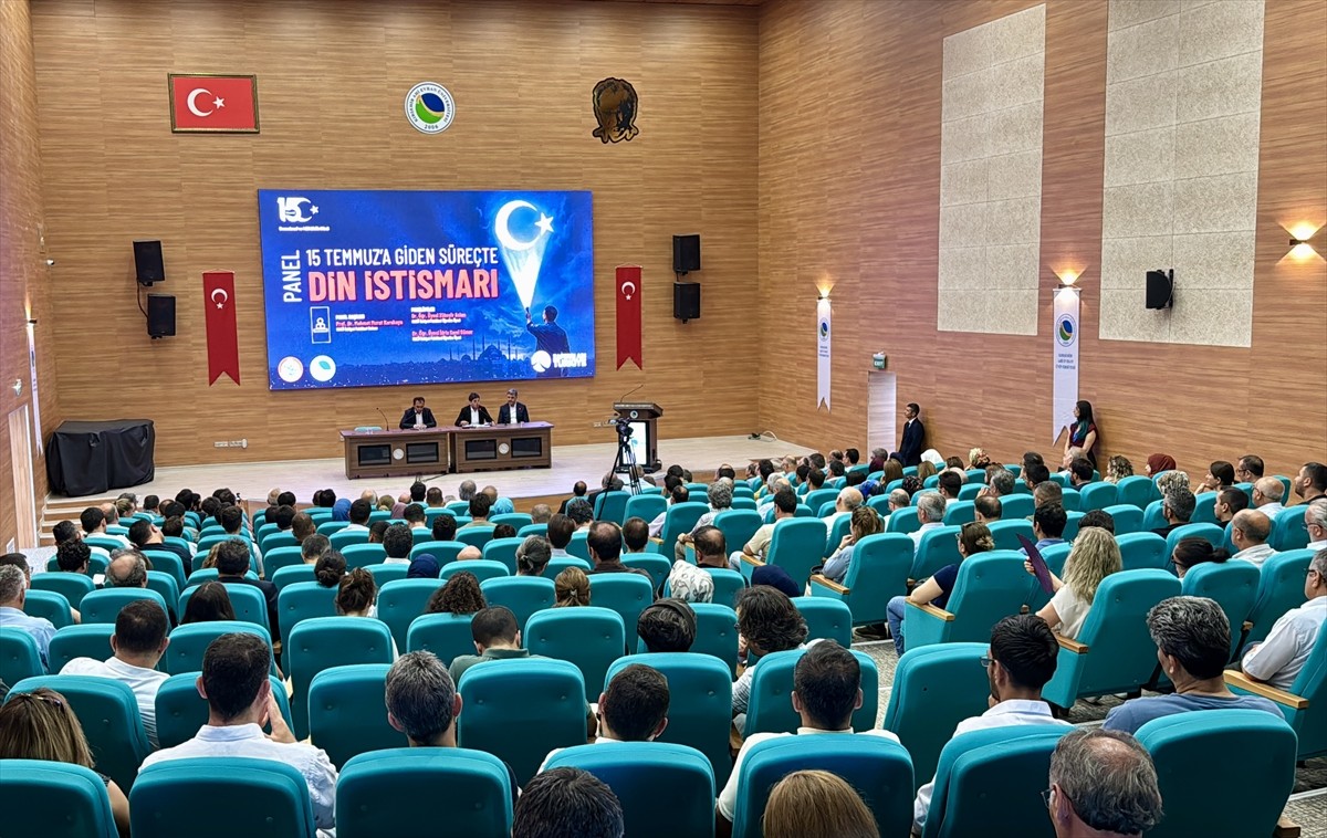 Kırşehir Valiliği ve Kırşehir Ahi Evran Üniversitesi (KAEÜ) tarafından 15 Temmuz Demokrasi ve...