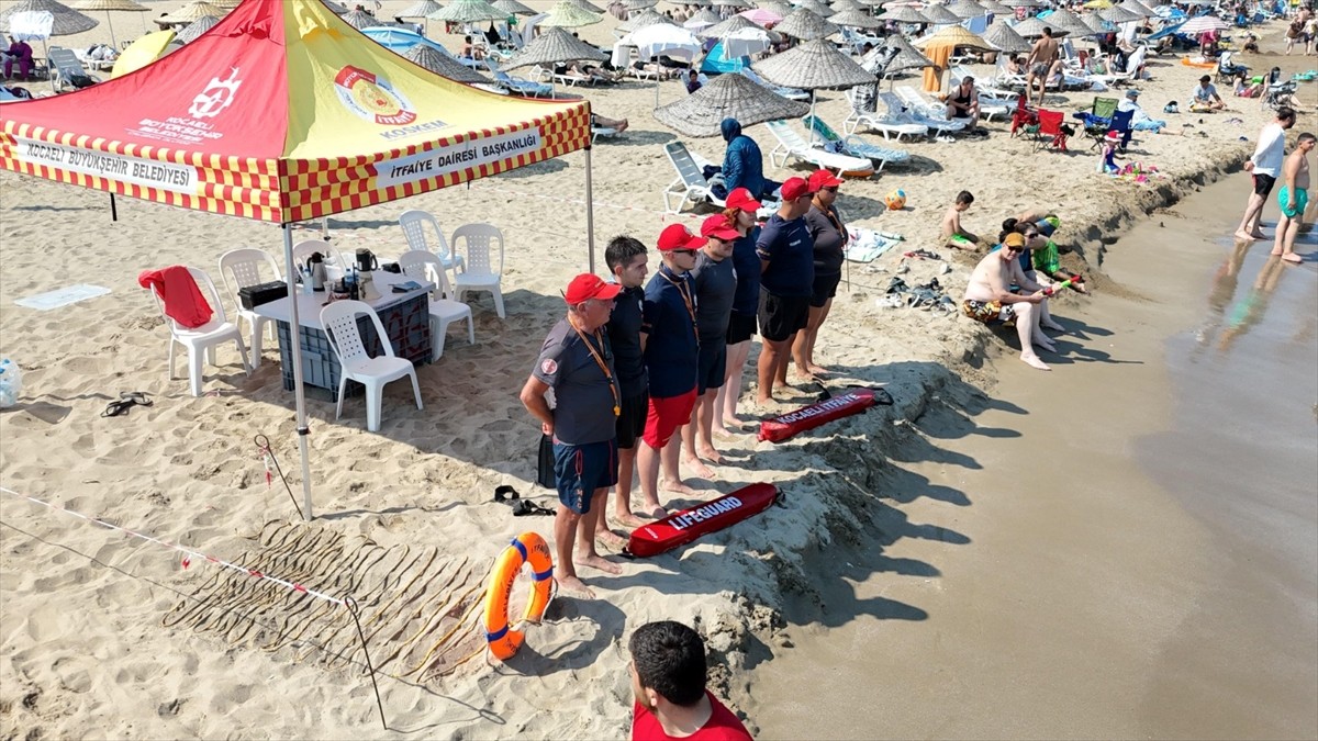 Kocaeli sahillerinde görev yapan cankurtaranlar, bir haftada 167 kişiyi boğulmaktan kurtardı.