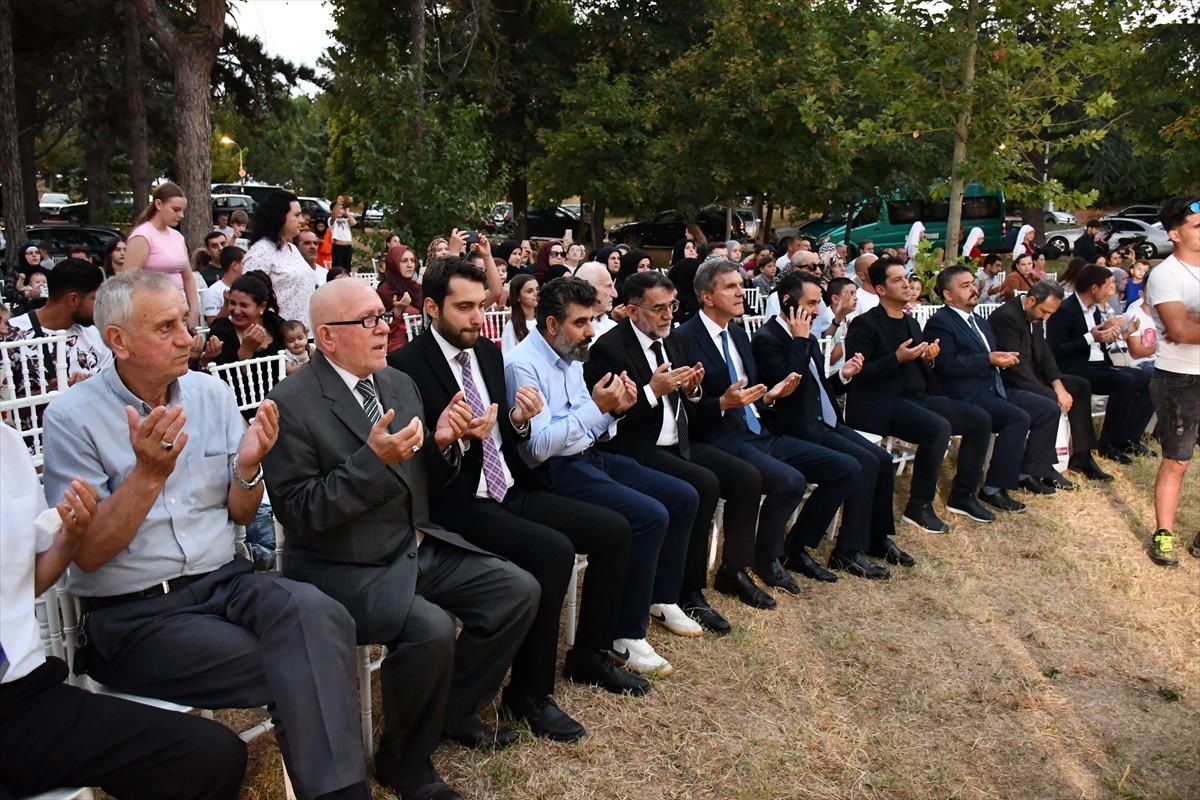 Kuzey Makedonya'nın başkenti Üsküp'te yetim ve ihtiyaç sahibi çocuklar için toplu sünnet şöleni...