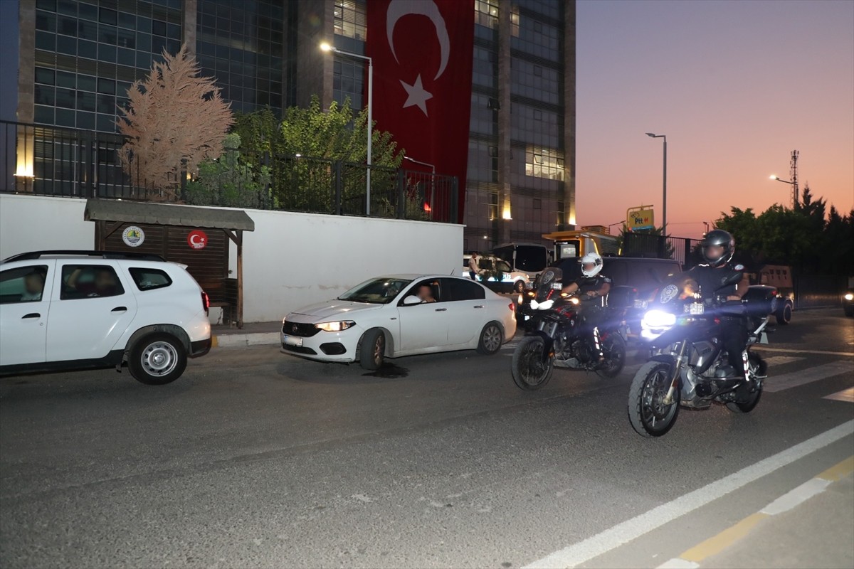 Mersin'in Erdemli ilçesinde gazino, masaj salonu ve günübirlik konaklama tesislerine yönelik fuhuş...