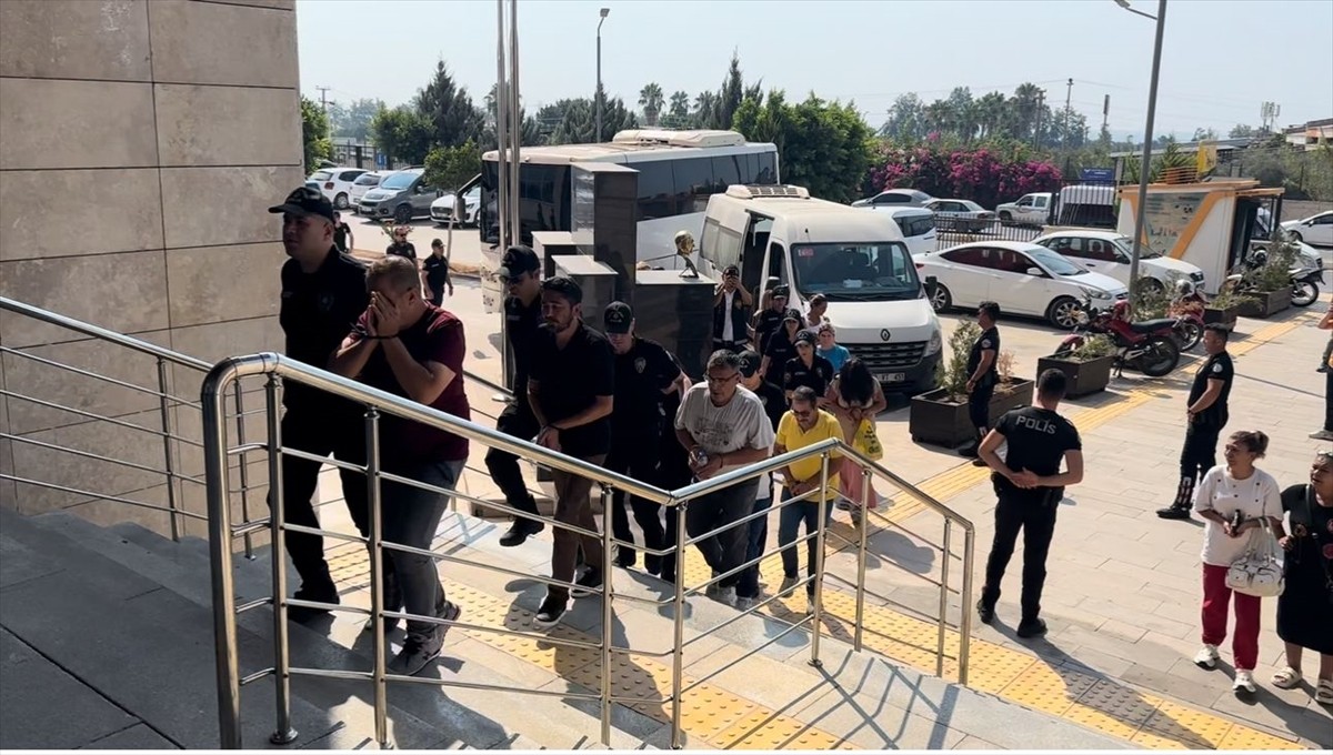 Mersin'in Erdemli ilçesinde gazino, masaj salonu ve günübirlik konaklama tesislerine yönelik fuhuş...