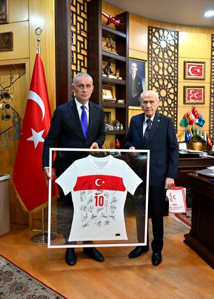 MHP Genel Başkanı Devlet Bahçeli, Türkiye Futbol Federasyonu (TFF) Başkanı İbrahim...