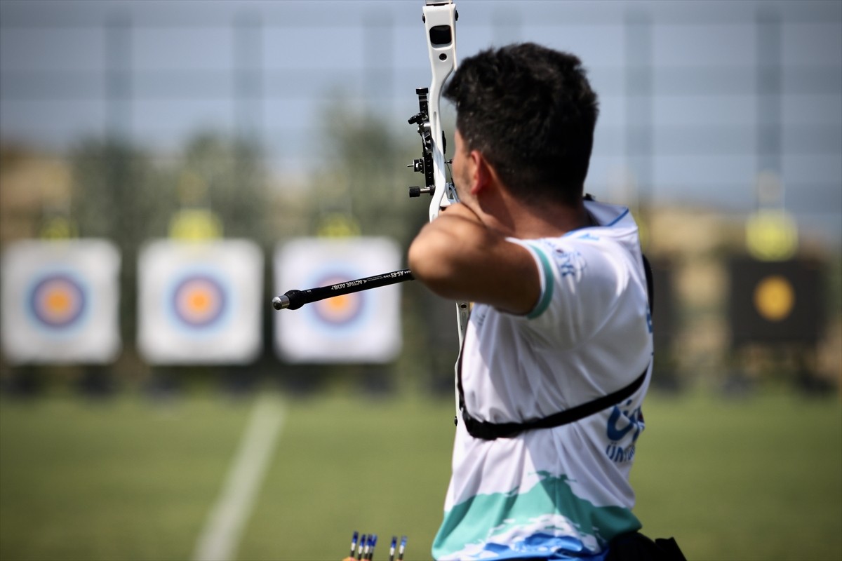 Para Okçuluk Türkiye Kupası'nın 3. ayağı Samsun'da başladı. İlkadım Okçuluk Tesisleri'nde...
