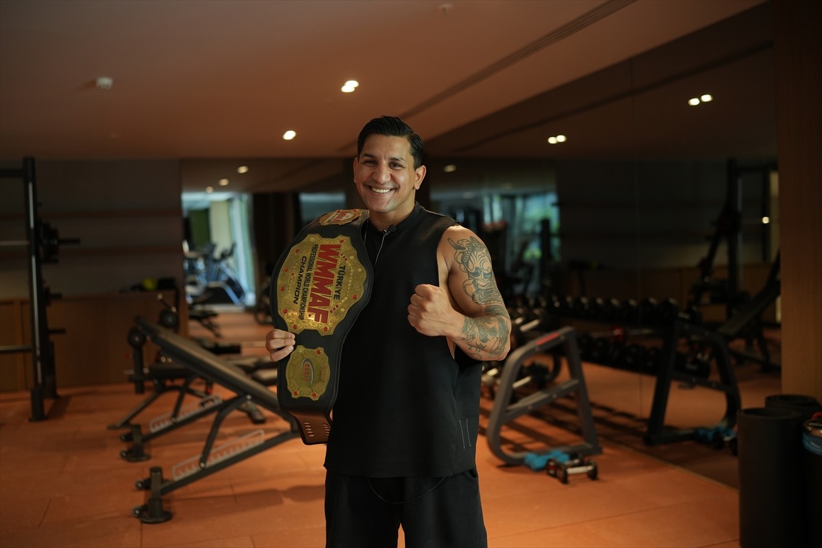 Roman kökenli 26 yaşındaki karma dövüş sanatları (MMA) dünya şampiyonu Kadir Dalkıran, AA...