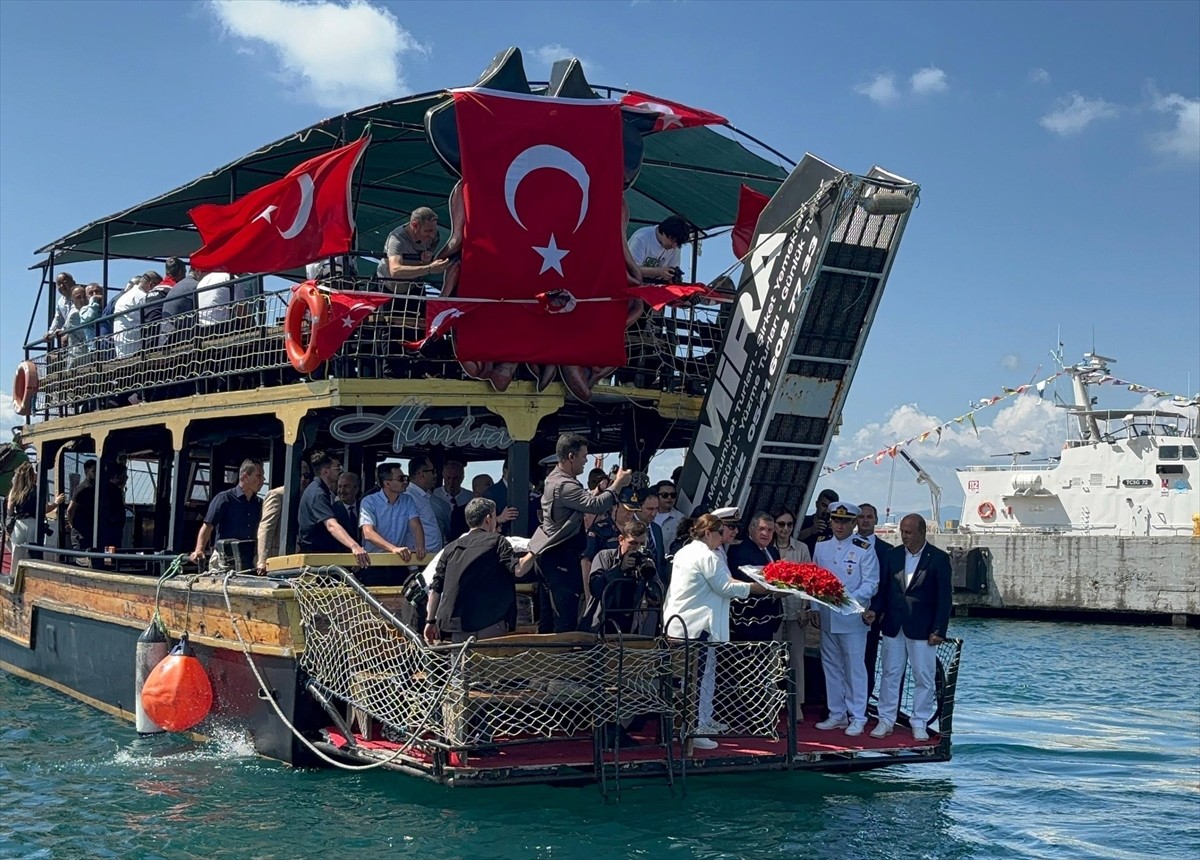 Sinop'ta, 1 Temmuz Denizcilik ve Kabotaj Bayramı dolayısıyla etkinlik düzenlendi. Vali Mustafa...