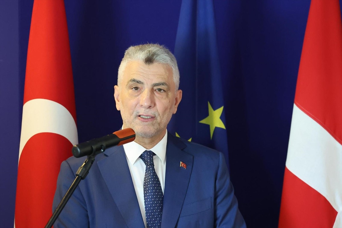 Ticaret Bakanı Ömer Bolat, Avrupa Birliği (AB) Dönem Başkanı Danimarka'nın Ankara Büyükelçiliğinin...