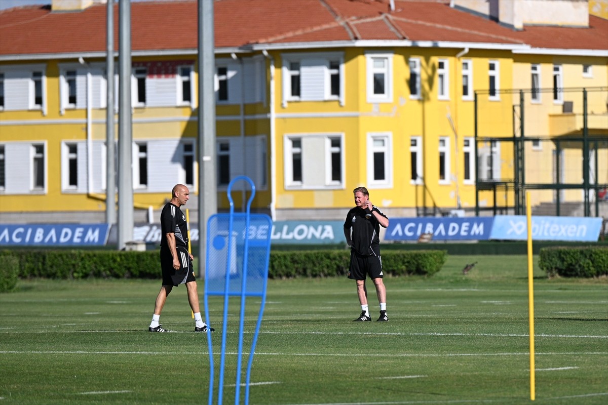 Trendyol Süper Lig ekiplerinden Bellona Kayserispor, bugün gerçekleştirdiği antrenmanla 2025-2026...