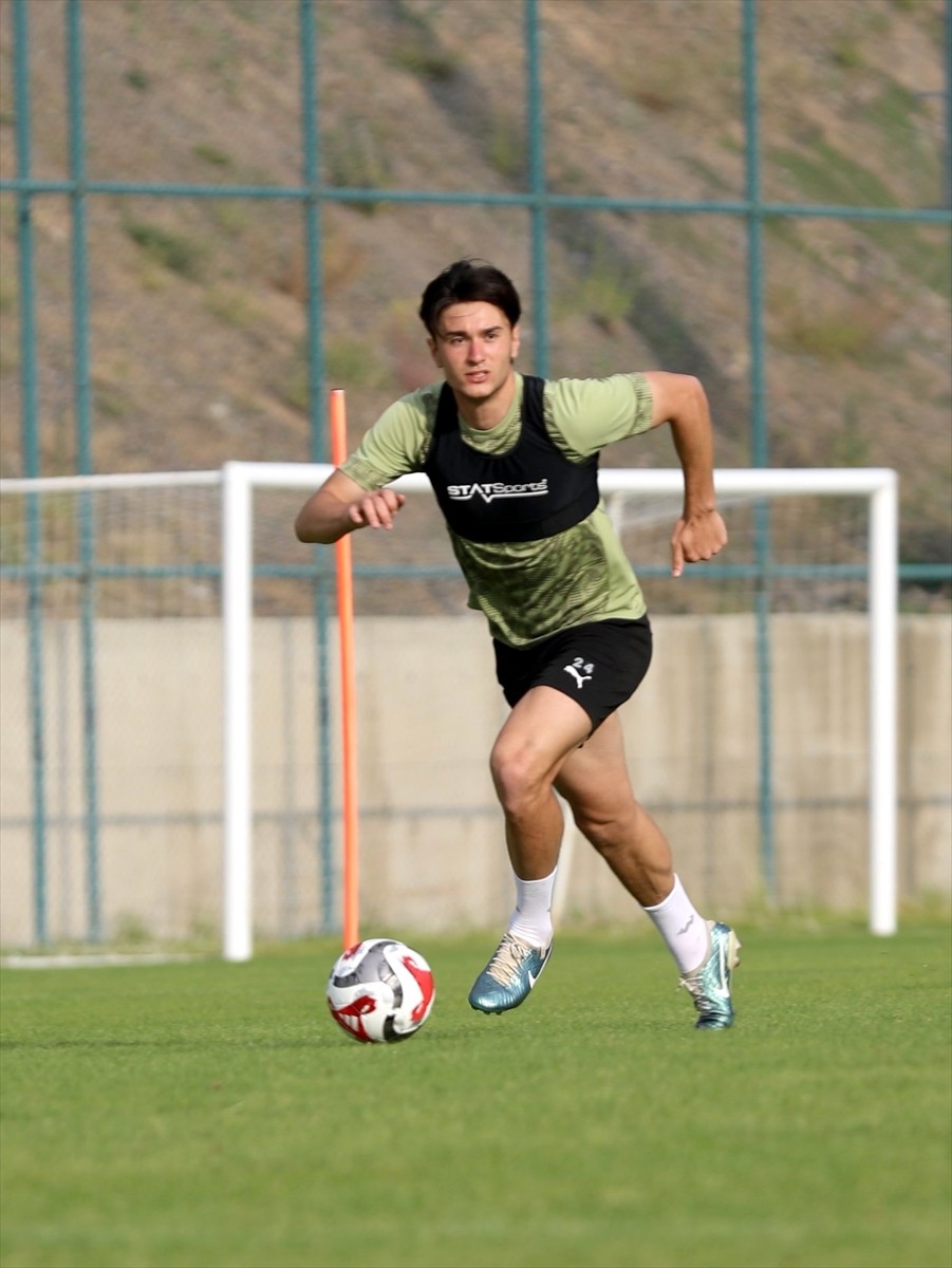 Trendyol Süper Lig ekiplerinden Corendon Alanyaspor, 2025-2026 sezonu hazırlıklarına devam etti....