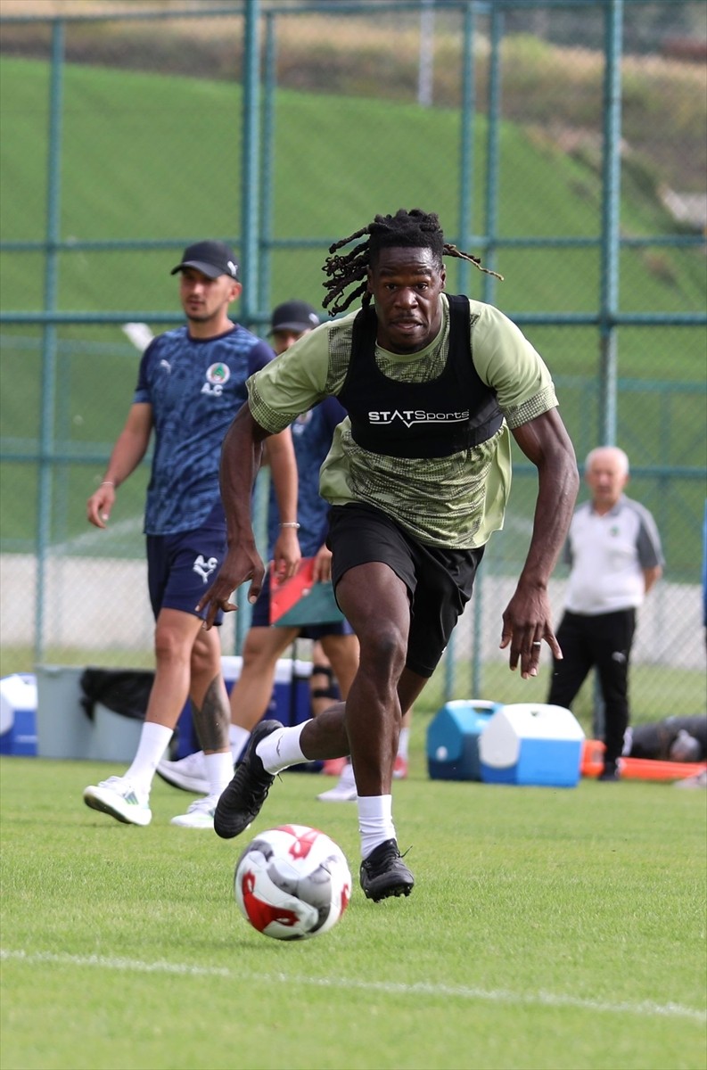 Trendyol Süper Lig ekiplerinden Corendon Alanyaspor, 2025-2026 sezonu hazırlıklarına devam etti....