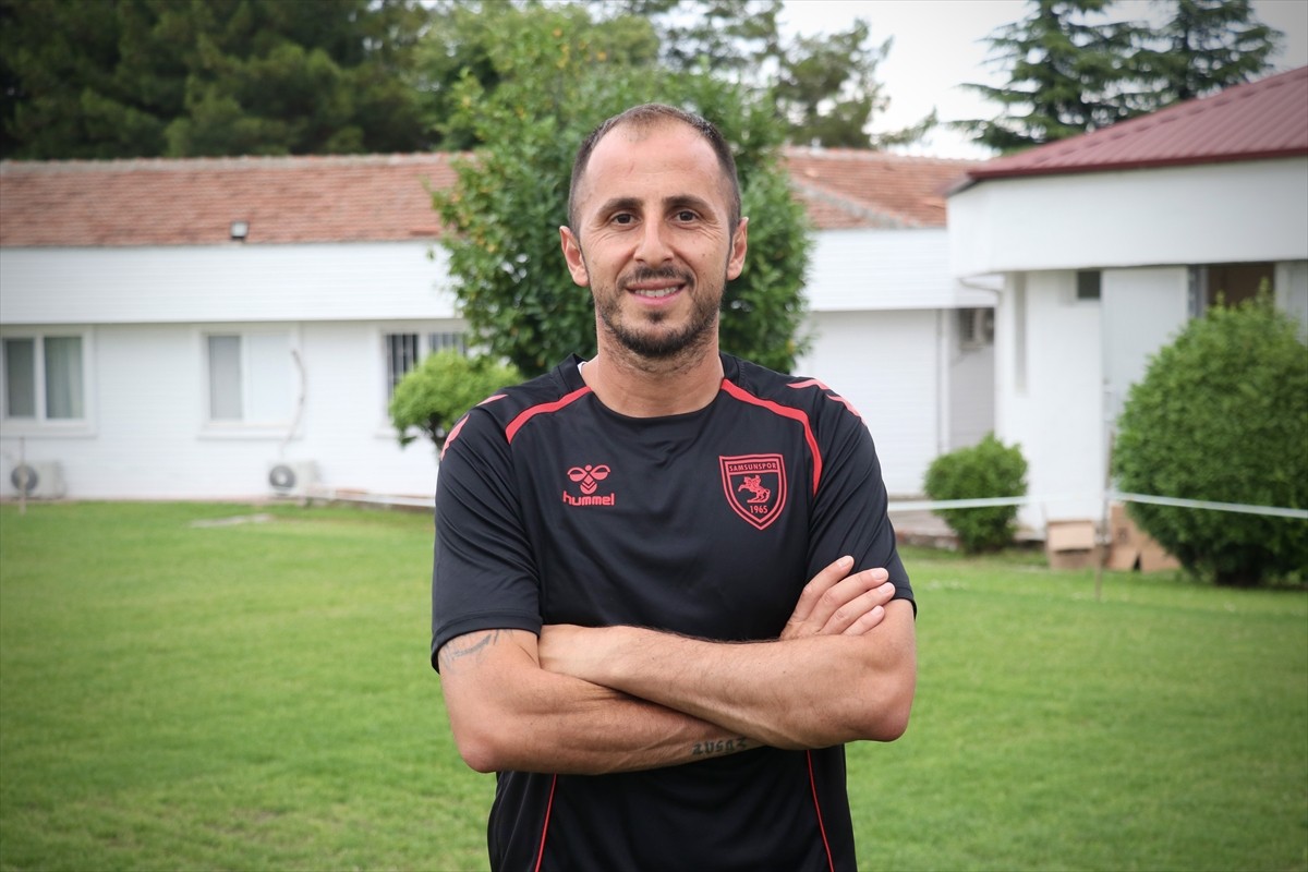 Trendyol Süper Lig ekiplerinden Samsunspor'un takım kaptanı Zeki Yavru, Nuri Asan Tesisleri'nde...