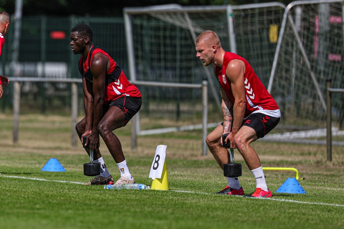 Trendyol Süper Lig ekiplerinden Samsunspor, Hollanda kampında yeni sezon hazırlıklarına devam...