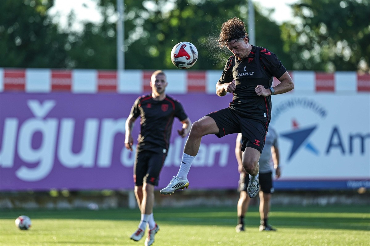 Trendyol Süper Lig ekiplerinden Samsunspor, Nuri Asan Tesisleri'nde yeni sezon hazırlıklarına...