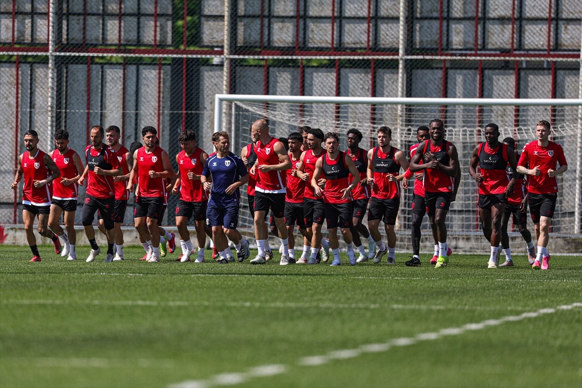 Trendyol Süper Lig ekiplerinden Samsunspor, yeni sezon hazırlıklarına devam etti....