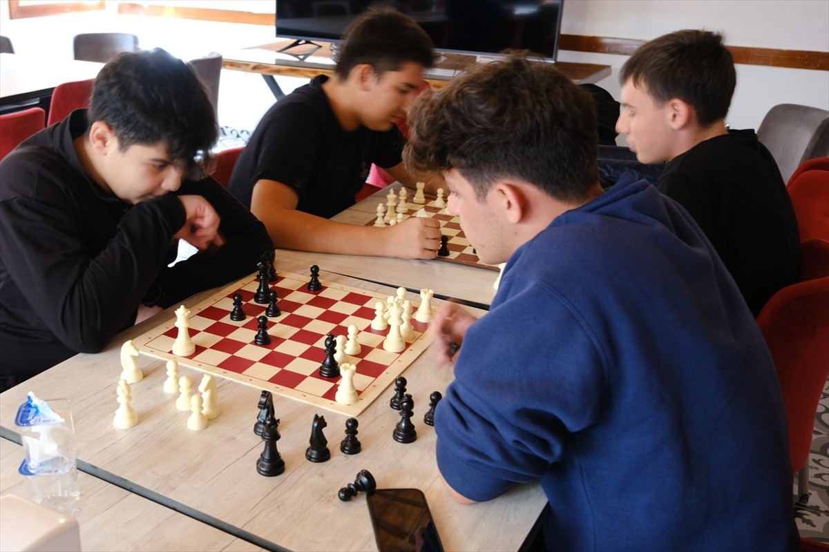 Türkiye Diyanet Vakfınca (TDV) lise ve üniversite öğrencilerine yönelik düzenlenen yaz okulu...