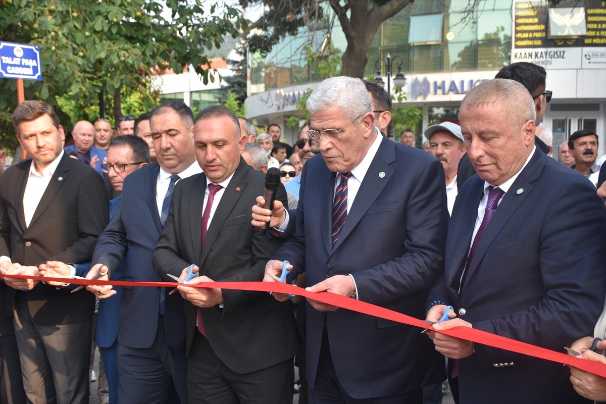 Yİ Parti Genel Başkanı Müsavat Dervişoğlu, Afyonkarahisar'ın Çay ilçesinde Vişne ve Eber Sarısı...