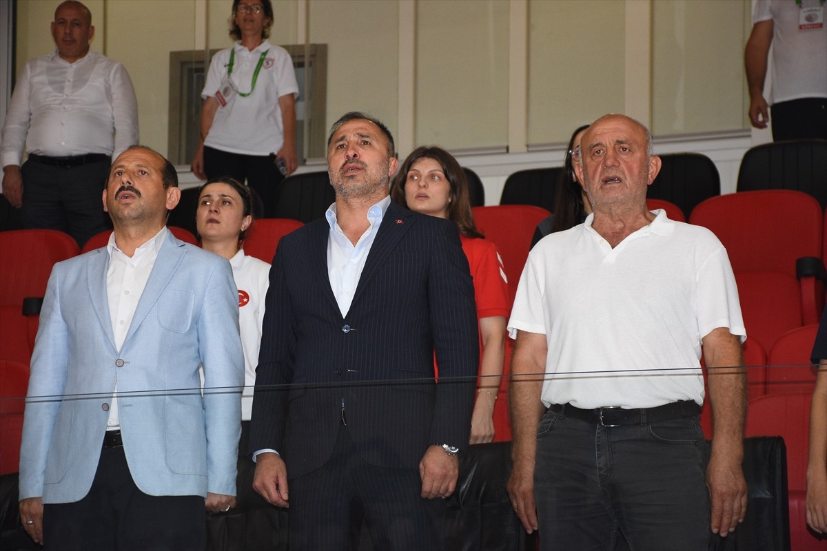 21. Uluslararası Karadeniz Judo Şampiyonası, Samsun'da başladı. Mustafa Dağıstanlı Spor Salonu'nda...