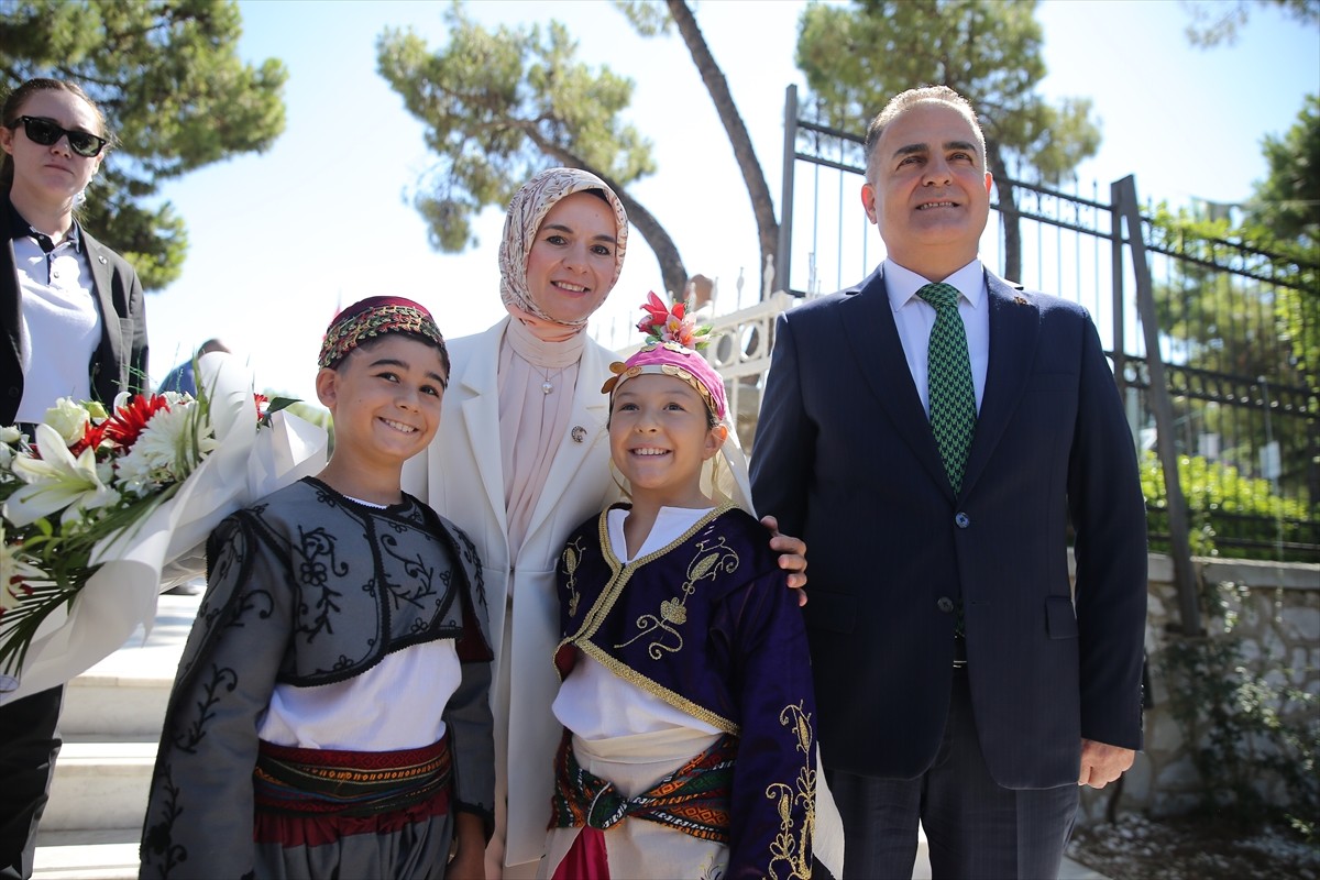 Aile ve Sosyal Hizmetler Bakanı Mahinur Özdemir Göktaş, Muğla Valisi İdris Akbıyık'ı ziyaretinde...