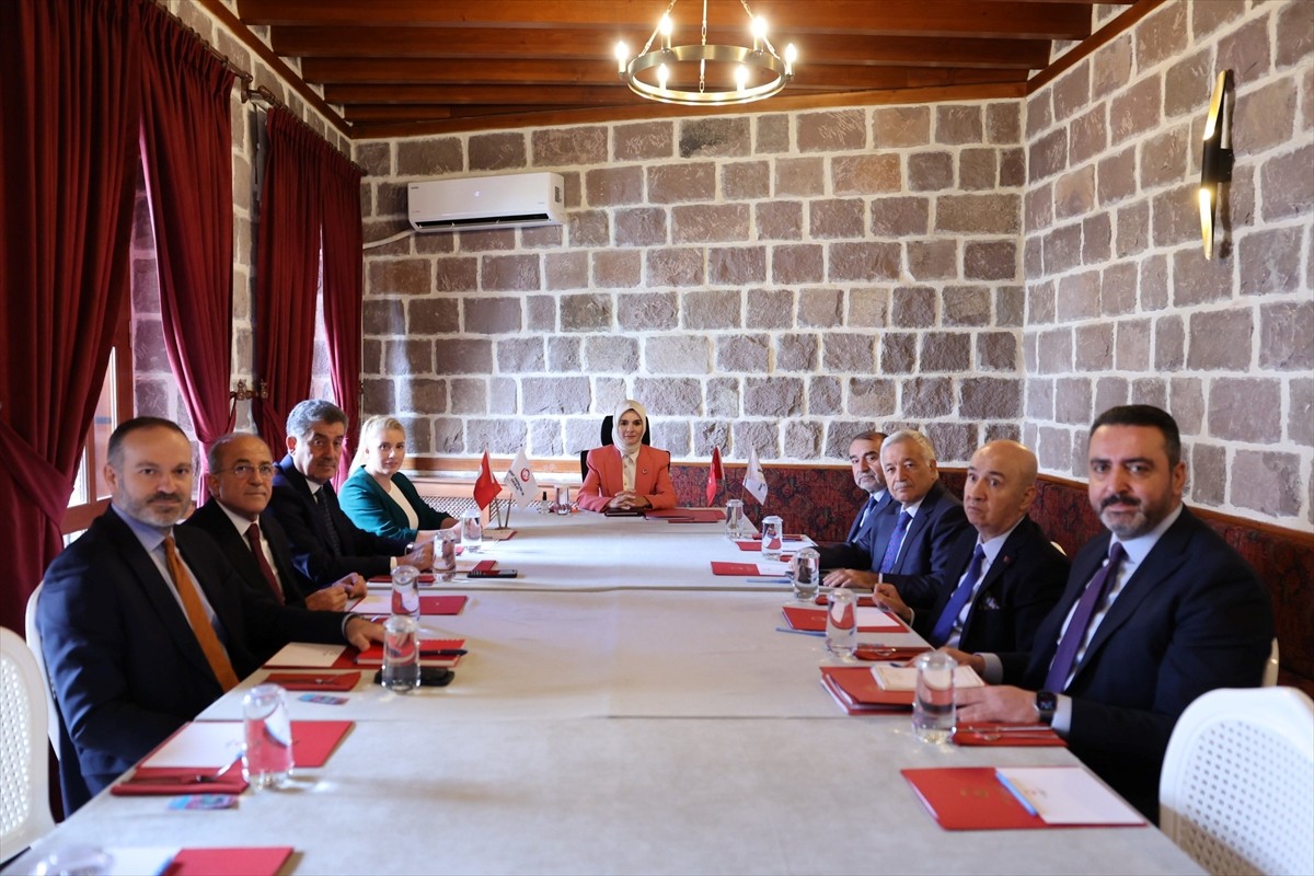 Aile ve Sosyal Hizmetler Bakanı Mahinur Özdemir Göktaş, NSosyal hesabından yaptığı paylaşımda...