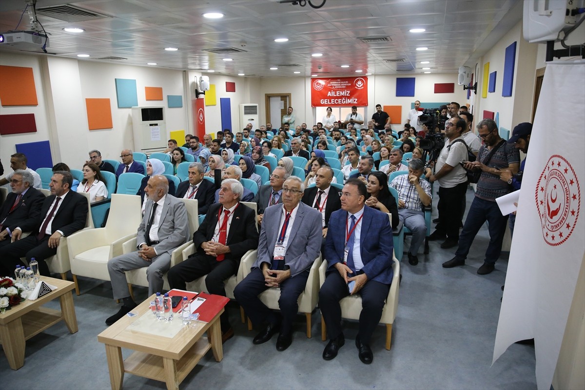 Aile ve Sosyal Hizmetler Bakanlığınca yaşlıların yaşam kalitesini artırmak, sorunlarına çözüm...