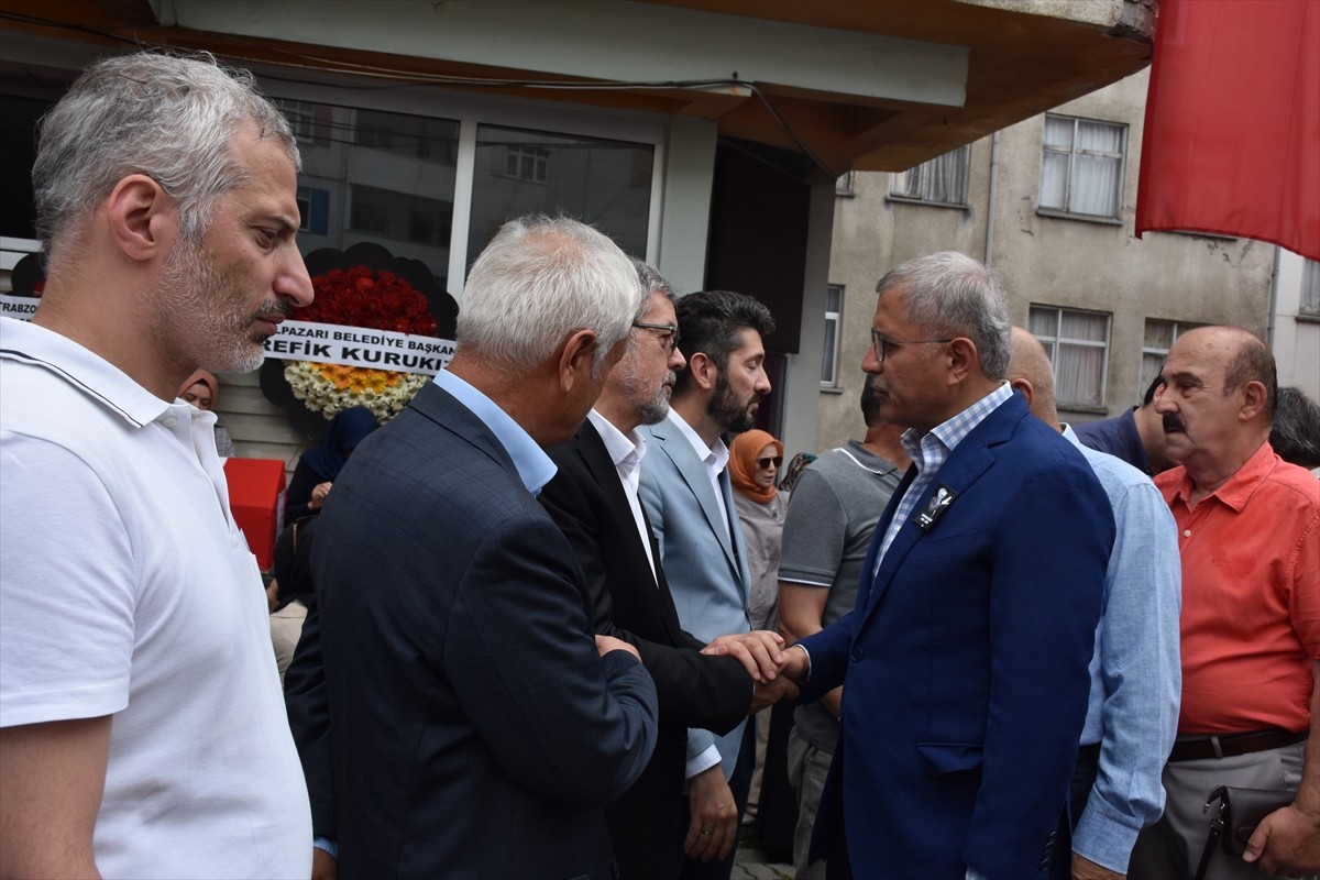 Ankara'da tedavi gördüğü hastanede vefat eden eski Bayındırlık ve İskan Bakanı, eski Samsun...