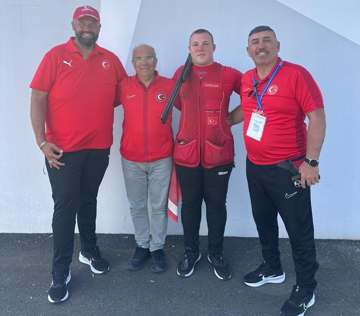 Avrupa Ateşli Silahlar ve Plak Atışları Şampiyonası'nda mücadele eden milli sporcu Hüseyin Efe...