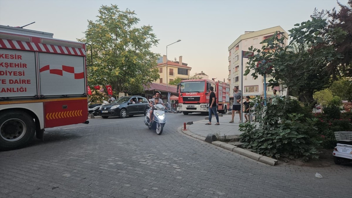 Balıkesir'in Sındırgı ilçesinde saat 19.53'te 6,1 büyüklüğünde deprem meydana geldi. Sındırgı...