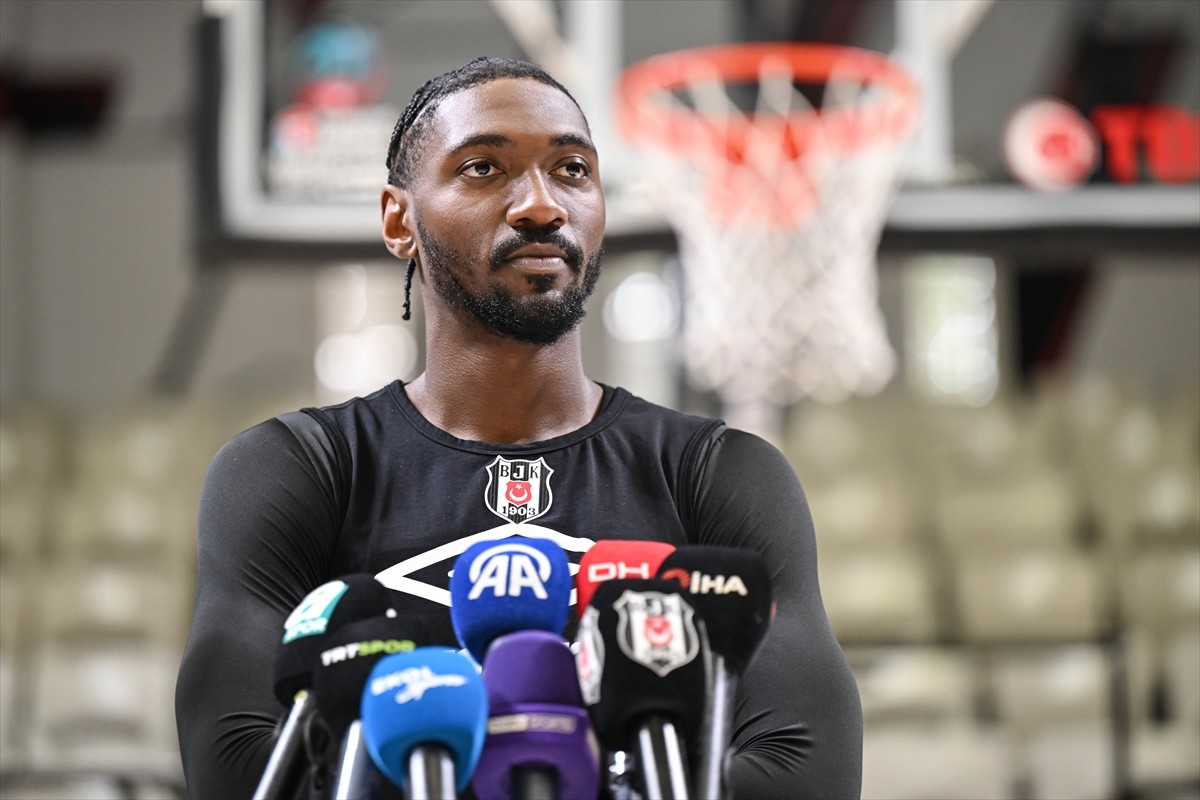 Beşiktaş GAİN Erkek Basketbol Takımı, yeni sezon hazırlıklarına Beşiktaş GAİN Arena'da başladı....